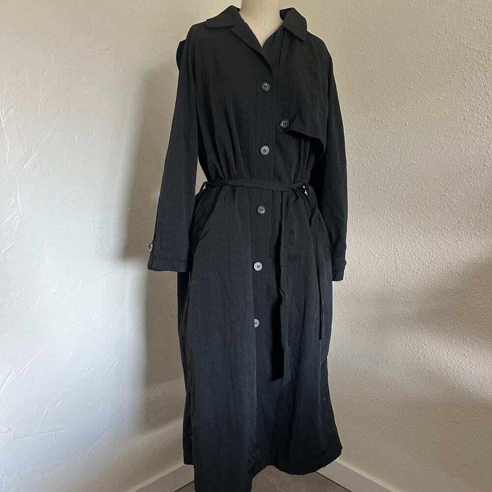 Liz Sport Women’s Petite Small Black Button Front Windbreaker Parka Jacket